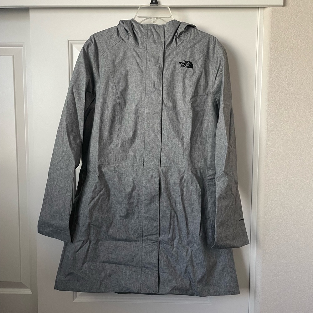 The North Face Raincoat🩶☔️